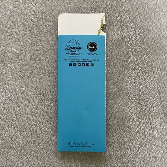 3/$20🌼Hot Topic Sanrio Cinnamoroll Sweets Necklace - Picture 2 of 3